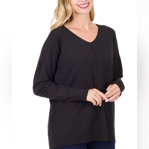 warm and cozy Black knit sweater hi low with v-neck - Picture 1 of 7